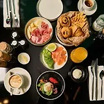 מלון Mytale *